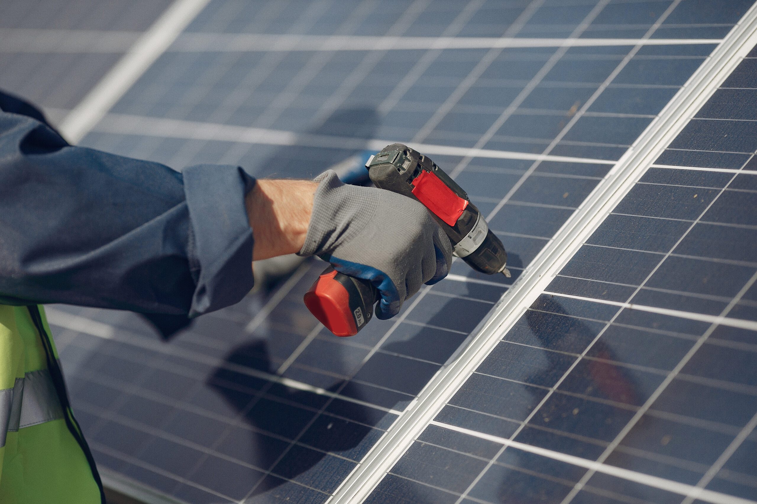 Impianto fotovoltaico: come funziona e come installarlo